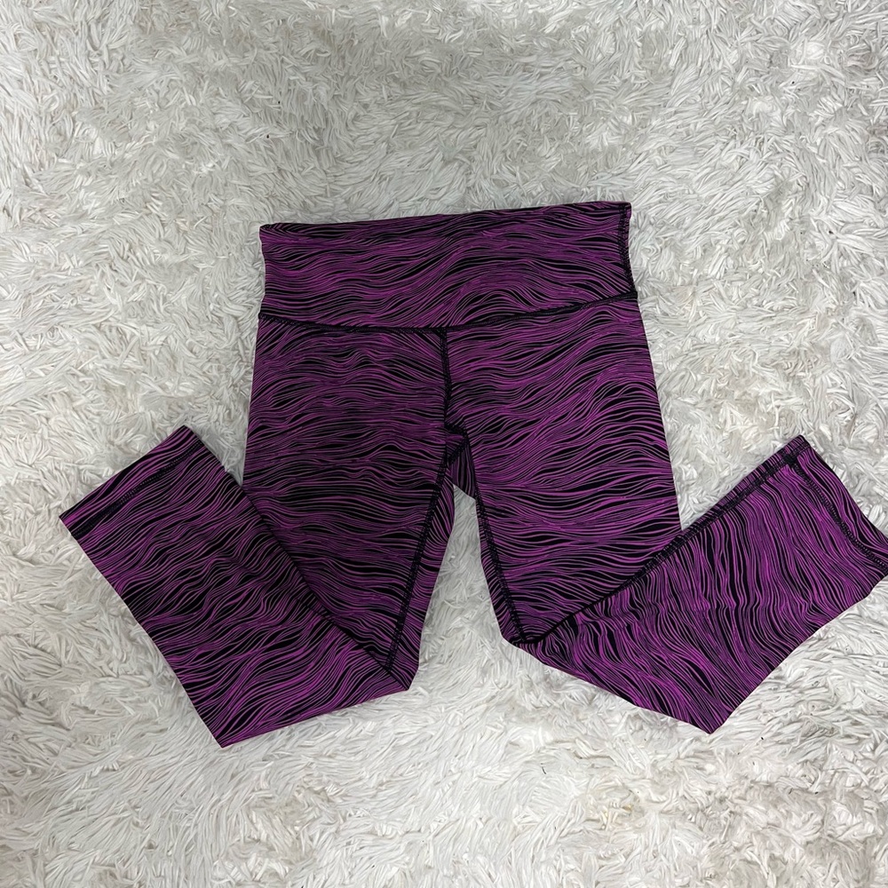 Lululemon cropped leggings size 4